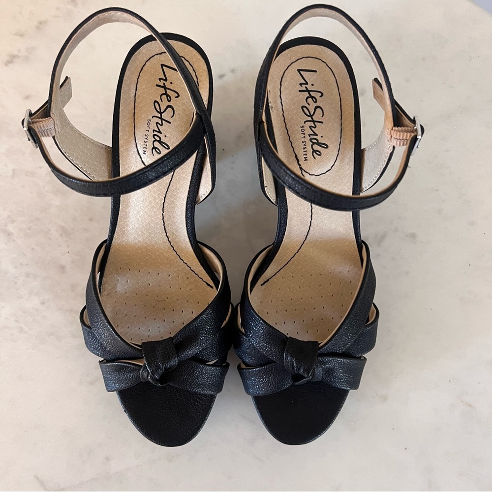 Lifestride Lucky Black Metallic Platform Strappy Sandals Block Heel 6.5 - Picture 3 of 7